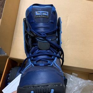 Women's snowboard boots
